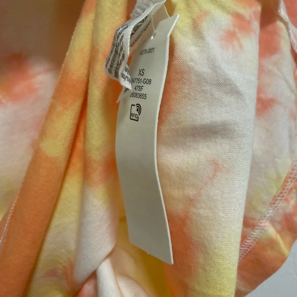 VS PINK 2019 Tie-Dye T-Shirt with Pocket XS - Picture 4 of 6